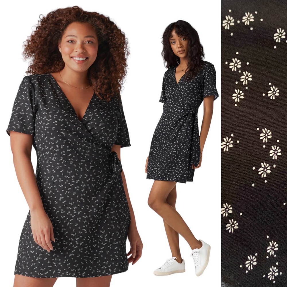 VETTA Black Wrap Dress Ditzy Floral size large